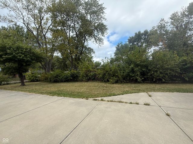 7050 Rockville Road, Indianapolis, IN 46214