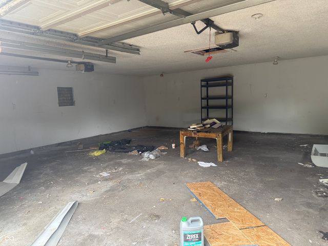 7050 Rockville Road, Indianapolis, IN 46214