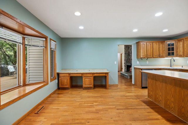 15700 Logarto Lane, Burnsville, MN 55306