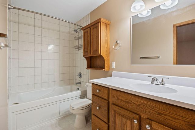 15700 Logarto Lane, Burnsville, MN 55306
