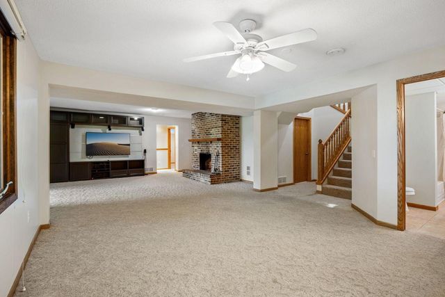 15700 Logarto Lane, Burnsville, MN 55306