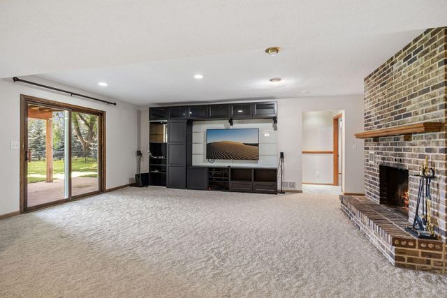 15700 Logarto Lane, Burnsville, MN 55306