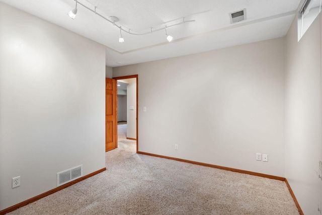 15700 Logarto Lane, Burnsville, MN 55306