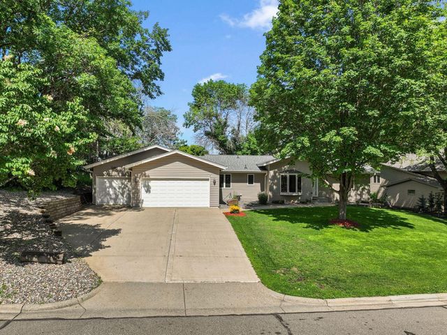 15700 Logarto Lane, Burnsville, MN 55306