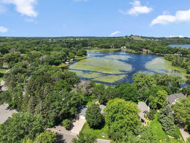 15700 Logarto Lane, Burnsville, MN 55306