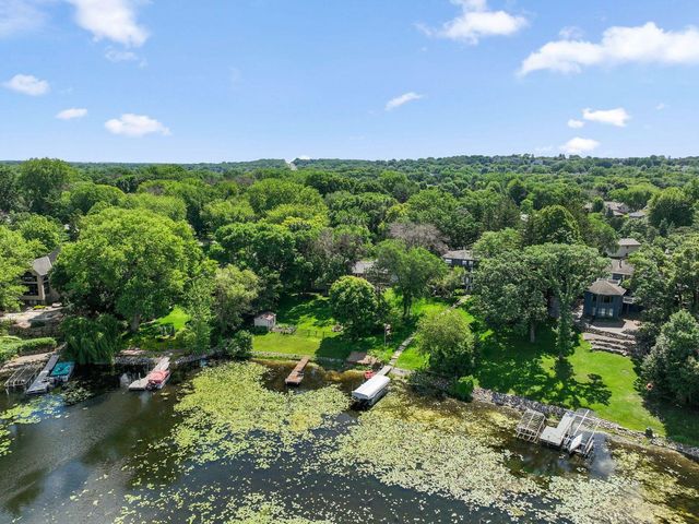 15700 Logarto Lane, Burnsville, MN 55306