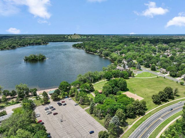 15700 Logarto Lane, Burnsville, MN 55306