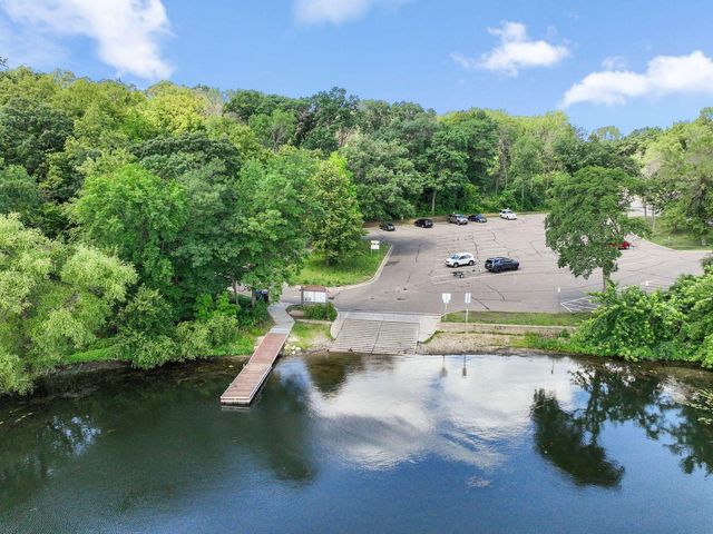 15700 Logarto Lane, Burnsville, MN 55306