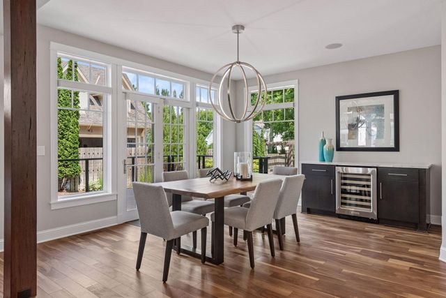 633 Park Street E, Wayzata, MN 55391