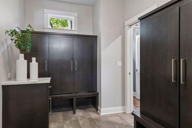 633 Park Street E, Wayzata, MN 55391