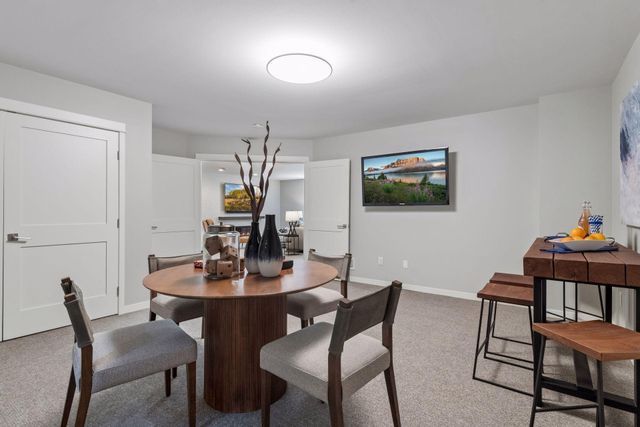 633 Park Street E, Wayzata, MN 55391