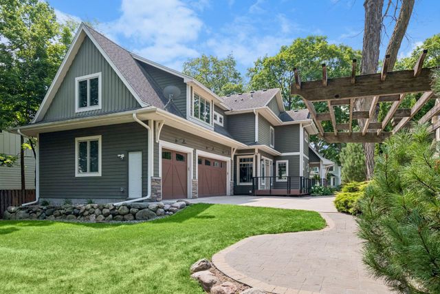 633 Park Street E, Wayzata, MN 55391