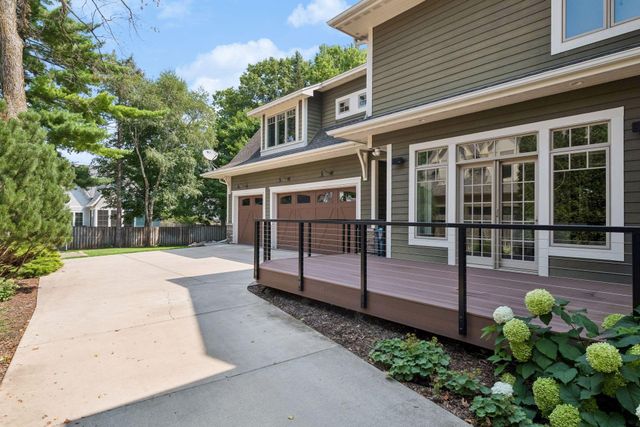 633 Park Street E, Wayzata, MN 55391