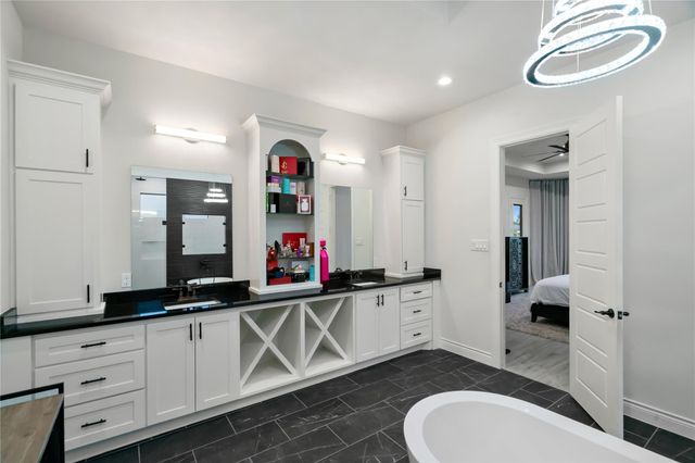 24 Road 6614, Dayton, TX 77535