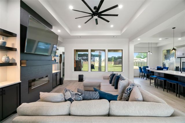 24 Road 6614, Dayton, TX 77535