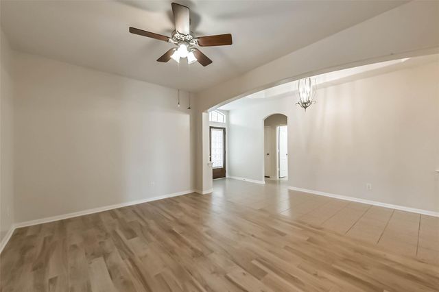 3411 Highland Point Lane, Pearland, TX 77581