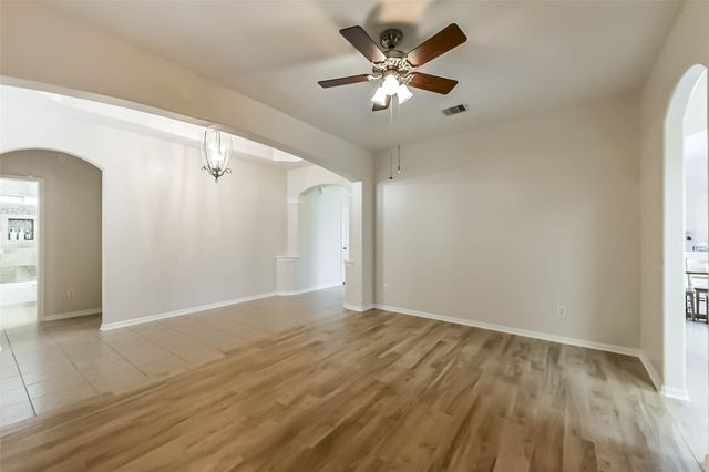 3411 Highland Point Lane, Pearland, TX 77581