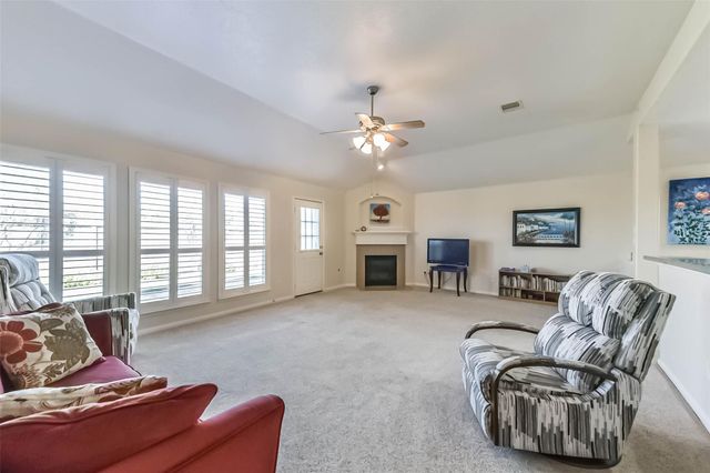 3411 Highland Point Lane, Pearland, TX 77581