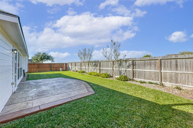 3411 Highland Point Lane, Pearland, TX 77581