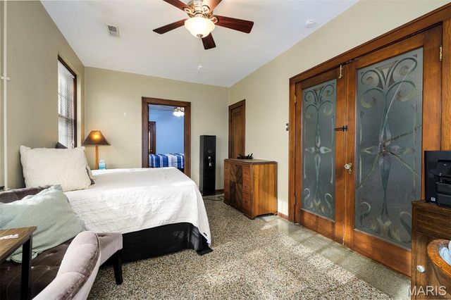 5001 Pernod Avenue, St Louis, MO 63139