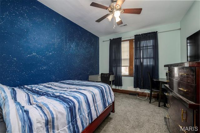 5001 Pernod Avenue, St Louis, MO 63139