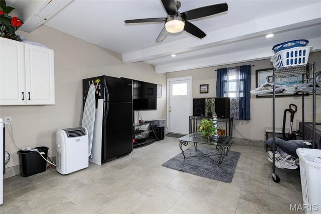 5001 Pernod Avenue, St Louis, MO 63139