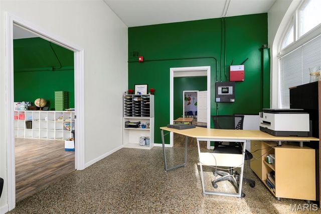 5001 Pernod Avenue, St Louis, MO 63139