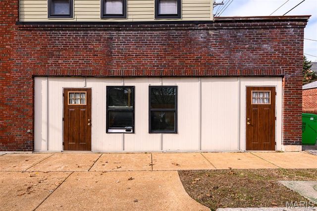 5001 Pernod Avenue, St Louis, MO 63139