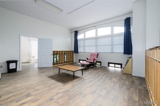 5001 Pernod Avenue, St Louis, MO 63139