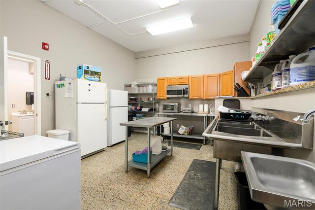 5001 Pernod Avenue, St Louis, MO 63139