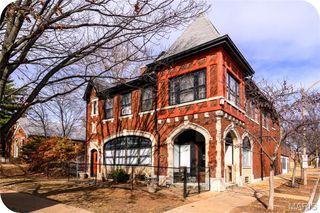 5001 Pernod Avenue, St Louis, MO 63139