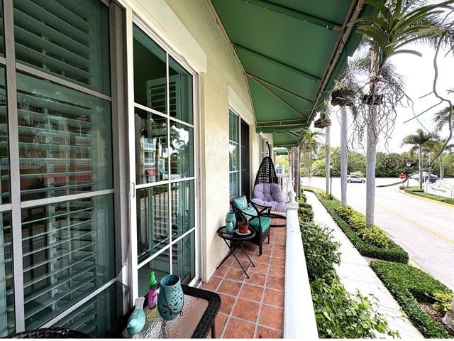 146 Moorings Drive, Lantana, FL 33462