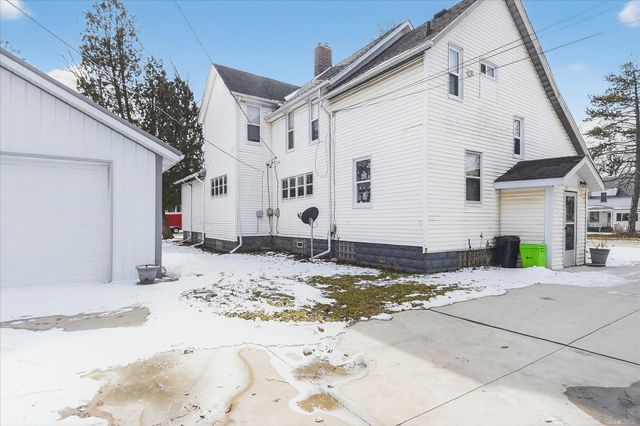 1133 Pine Street, Port Huron, MI 48060