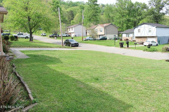 6521 Red Ash Rd, Knoxville, TN 37918