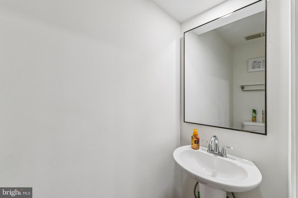 4247 VALS WAY, Dumfries, VA 22025