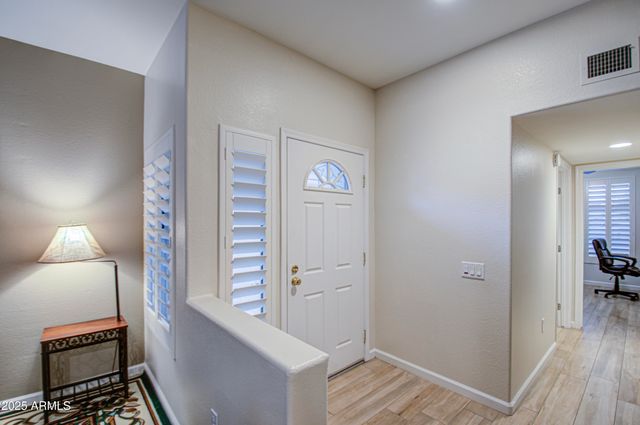 16118 W Vista N Drive, Sun City West, AZ 85375