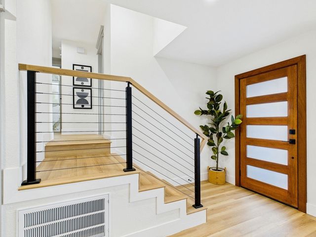 17658 Garland Ct, Castro Valley, CA 94546