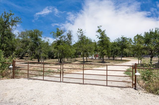 1549 County Road 180, Stephenville, TX 76401