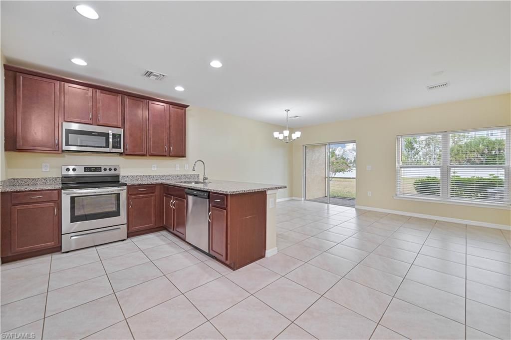 3739 Crofton CT, FORT MYERS, FL 33916 — photo 3