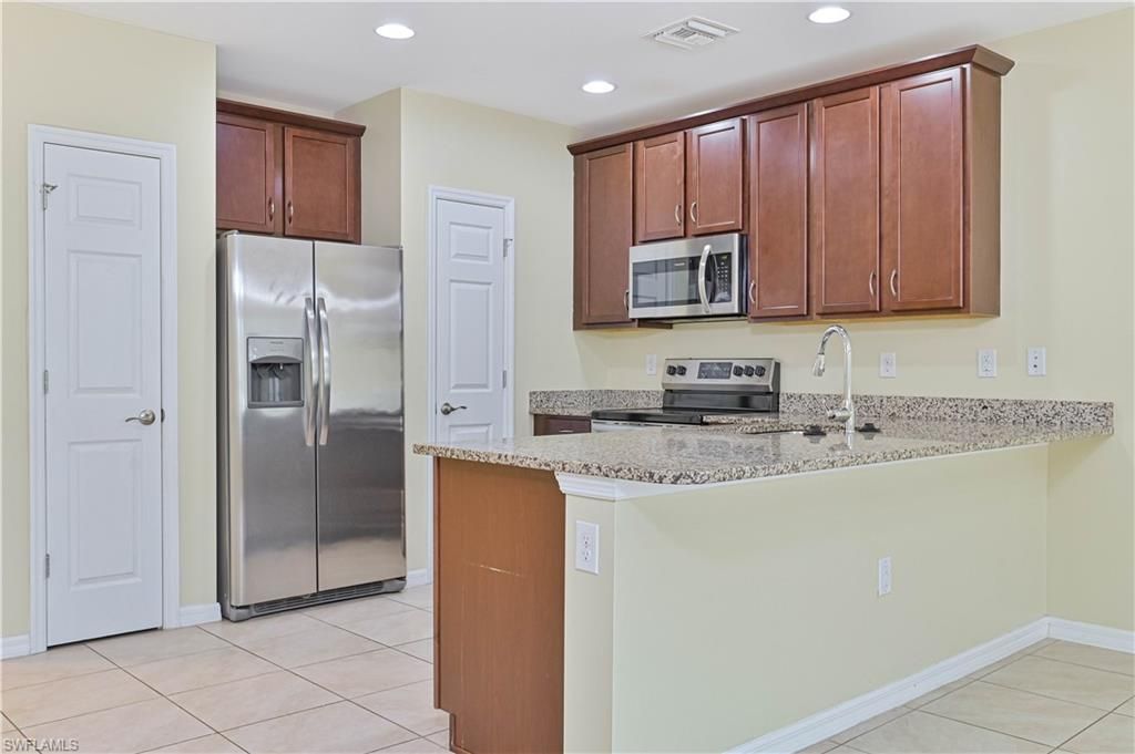 3739 Crofton CT, FORT MYERS, FL 33916 — photo 5