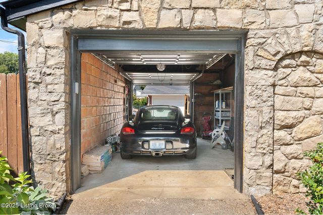 1285 Royal Ave, Louisville, KY 40204