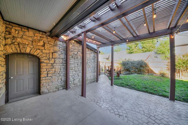 1285 Royal Ave, Louisville, KY 40204