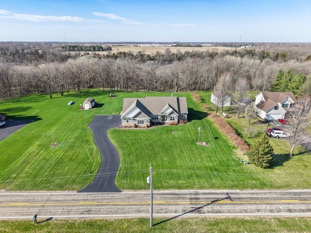 15919 Burr Oak Road, Plano, IL 60545