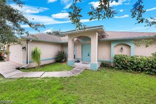 410 SW 7th CT, Cape Coral, FL 33991
