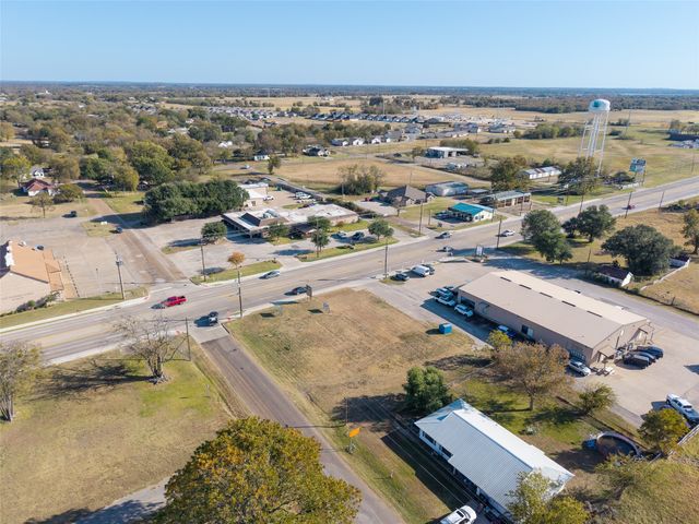 602 S 3rd Street, Mabank, TX 75147