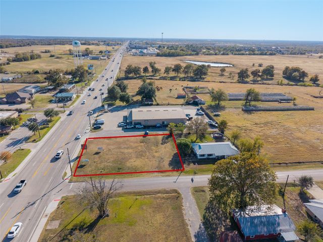 602 S 3rd Street, Mabank, TX 75147
