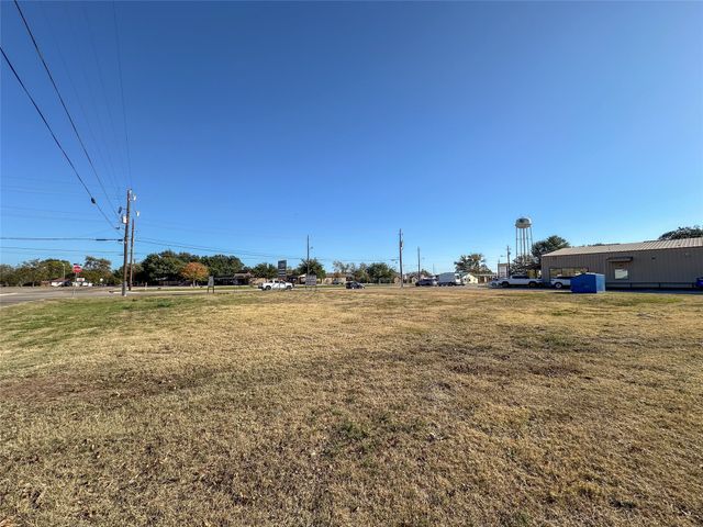 602 S 3rd Street, Mabank, TX 75147