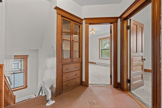 14 Circuit Ave E, Worcester, MA 01603