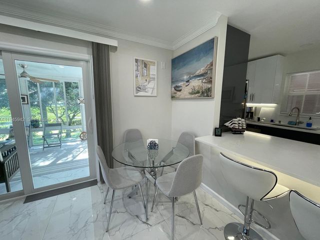 9065 Thunderbird Dr, Coral Springs, FL 33065