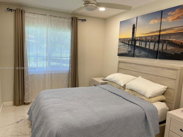 9065 Thunderbird Dr, Coral Springs, FL 33065